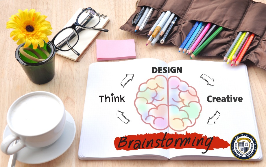 Notes z ilustracją mózgu i napisami "Design", "Think", "Creative", "Brainstorming" - wizualizacja koncepcji design thinking