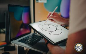 Cyfrowe narzędzia do wizualizacji metodyk projektowych - praca hybrydowa z tabletem i laptopem