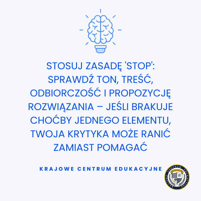 Infografika z ikoną mózgu w żarówce przedstawiająca zasadę STOP do konstruktywnej krytyki - sprawdź ton, treść, odbiorczość i propozycję rozwiązania