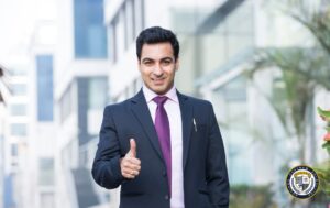 Profesjonalny menedżer w garniturze – kreowanie wizerunku lidera biznesu