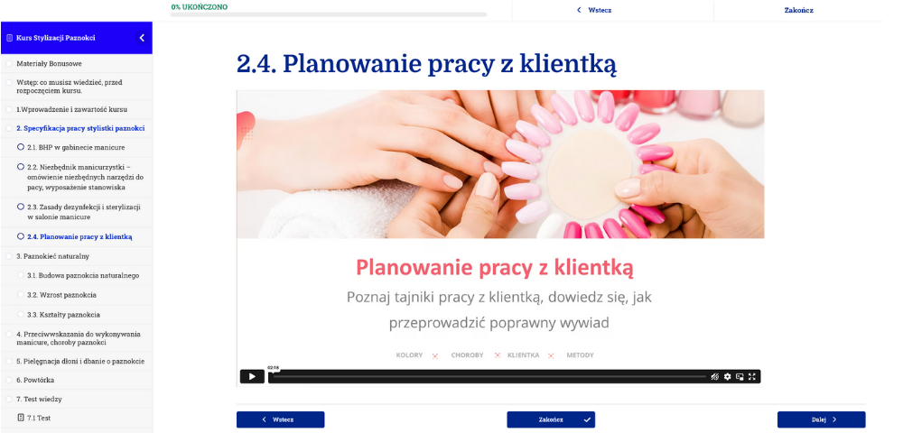 Wnętrze platformy szkoleniowej kursu stylizacji paznokci