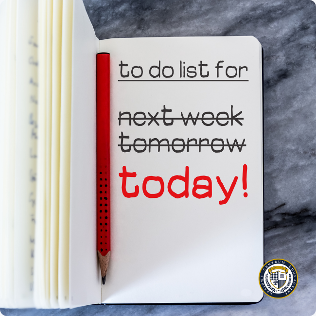 Notes. Na prawej stronie notesu widnieje napis "to do list for" oraz lista: "next week", "tomorrow", a na dole, wyróżnione na czerwono i pogrubione, słowo "today!".